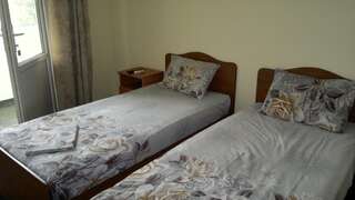 Гостевой дом Южный Дворик Лазаревское Бюджетный двухместный номер с 1 кроватью или 2 отдельными кроватями-1